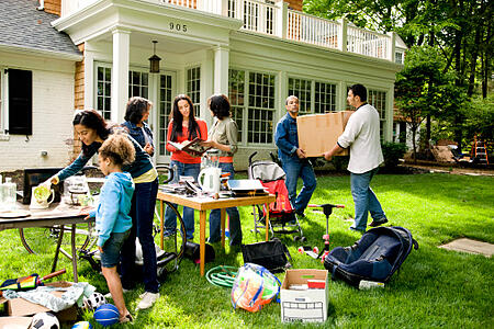 How to Prepare for a Successful Yard Sale in 7 Easy Steps