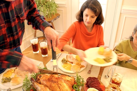 Simple Tips for Thanksgiving Entertaining in Small Spaces + Cook Portable Warehouses